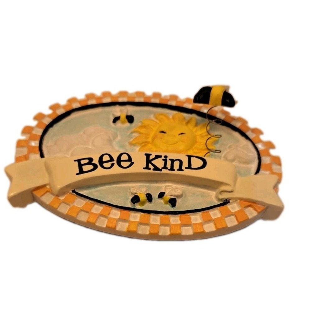 VINTAGE Avon Gift Collection 1980's Summer Bee Magnet Bee Kind